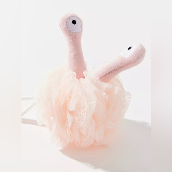 Urban Outfitters Other - 🍄HOST PICK🍄UO Body Scrubber Puff, NWT